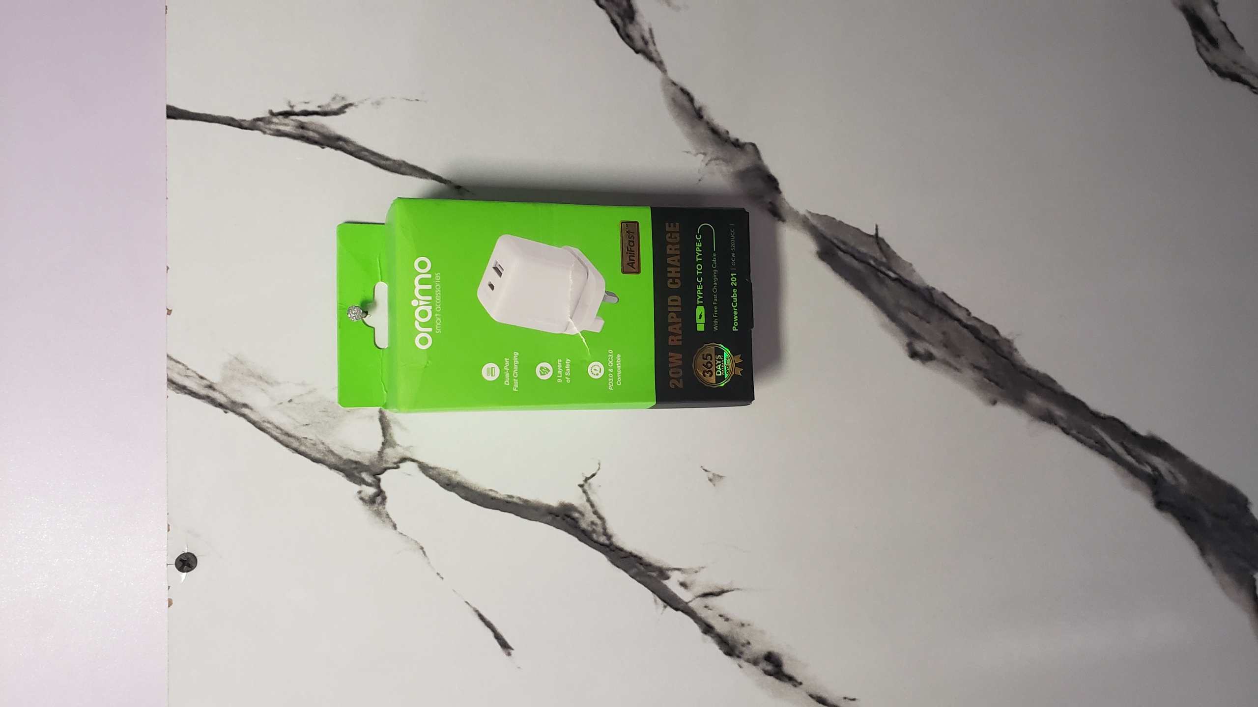 Oraimo charger 20w c to c with USB 